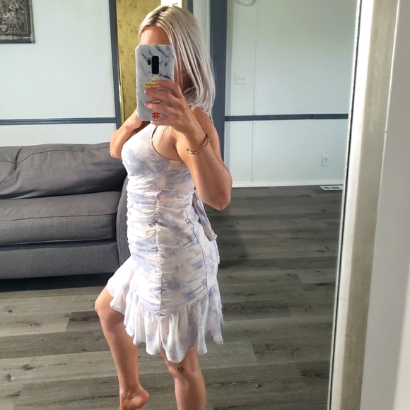 Dress - Picture 2 of 4